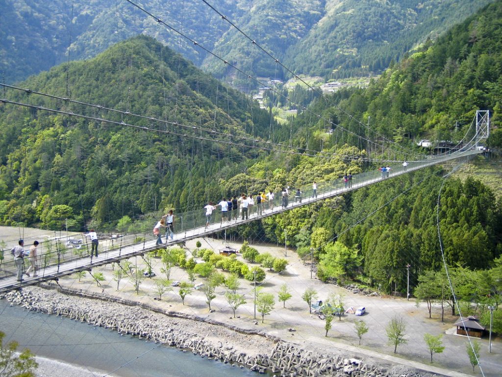 谷瀬のつり橋
